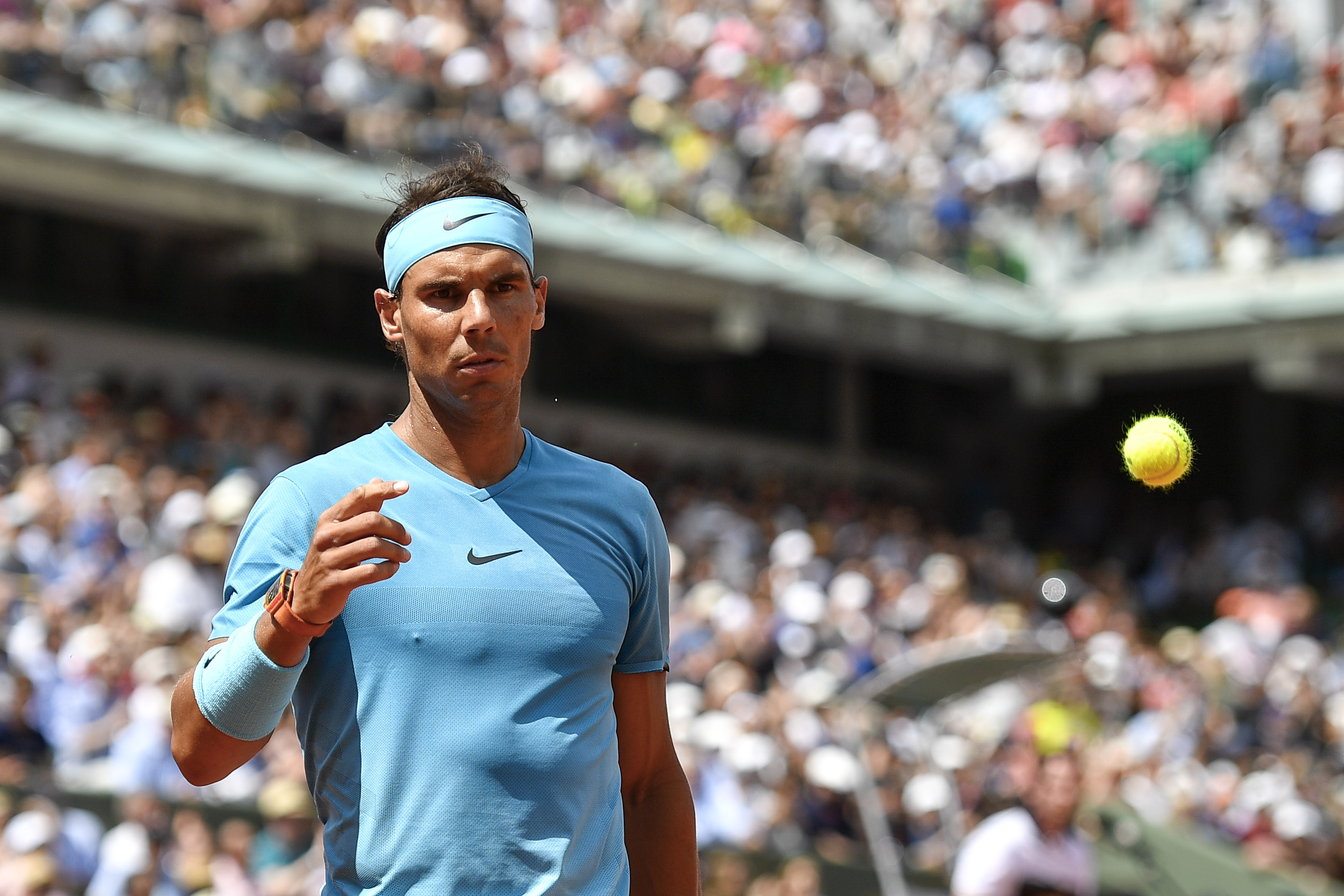 包含意大利网球队碾压法国网球队，纳达尔打破历史纪录的词条