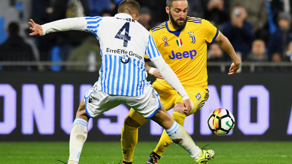 关于尤文图斯客场平局，暂时失去领头羊位置的信息