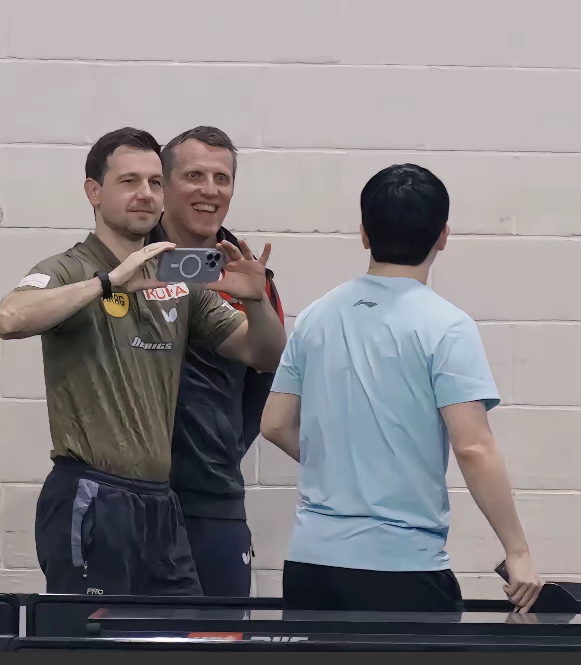 瑞典乒乓球队逆转英国乒乓球队，波尔统治全场