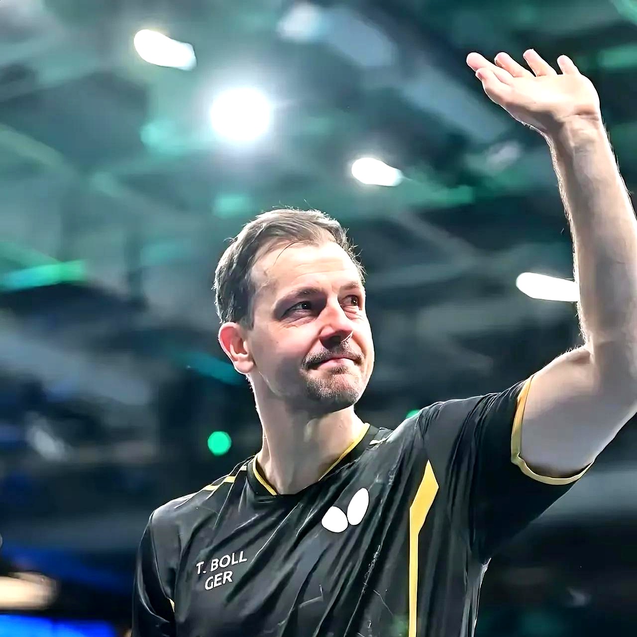 瑞典乒乓球队逆转英国乒乓球队，波尔统治全场