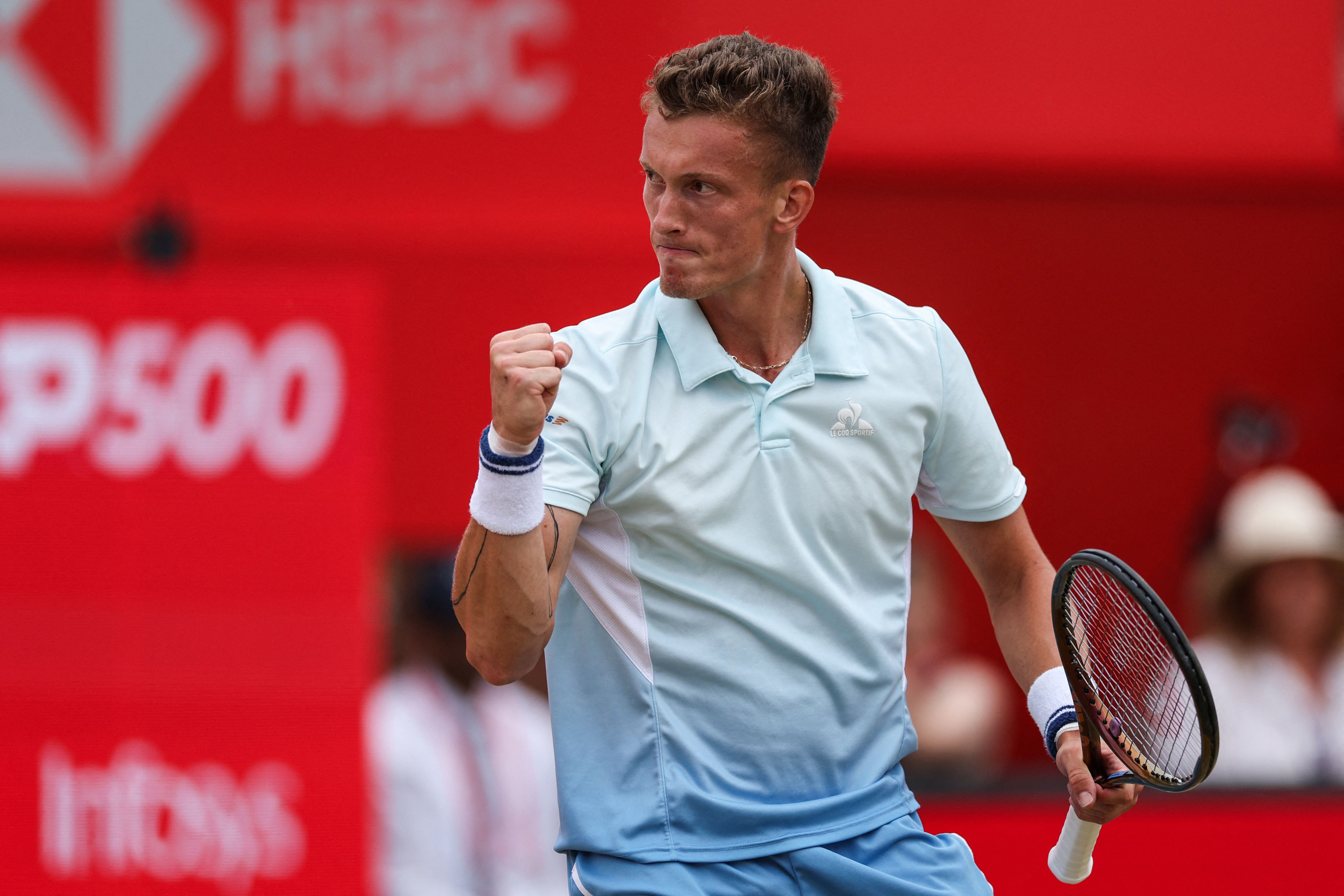 世界网球队爆冷日本网球队，阿尔卡拉斯爆发神勇的简单介绍