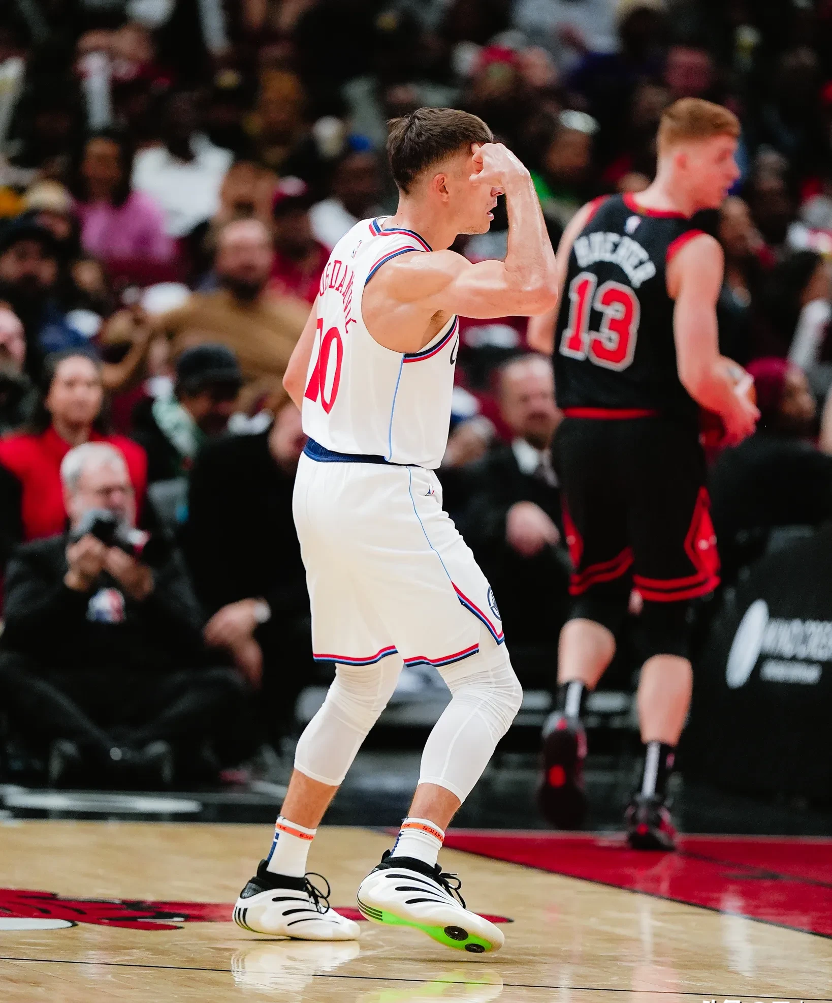 快船绝杀国王，汉密尔顿完成帽子戏法的简单介绍