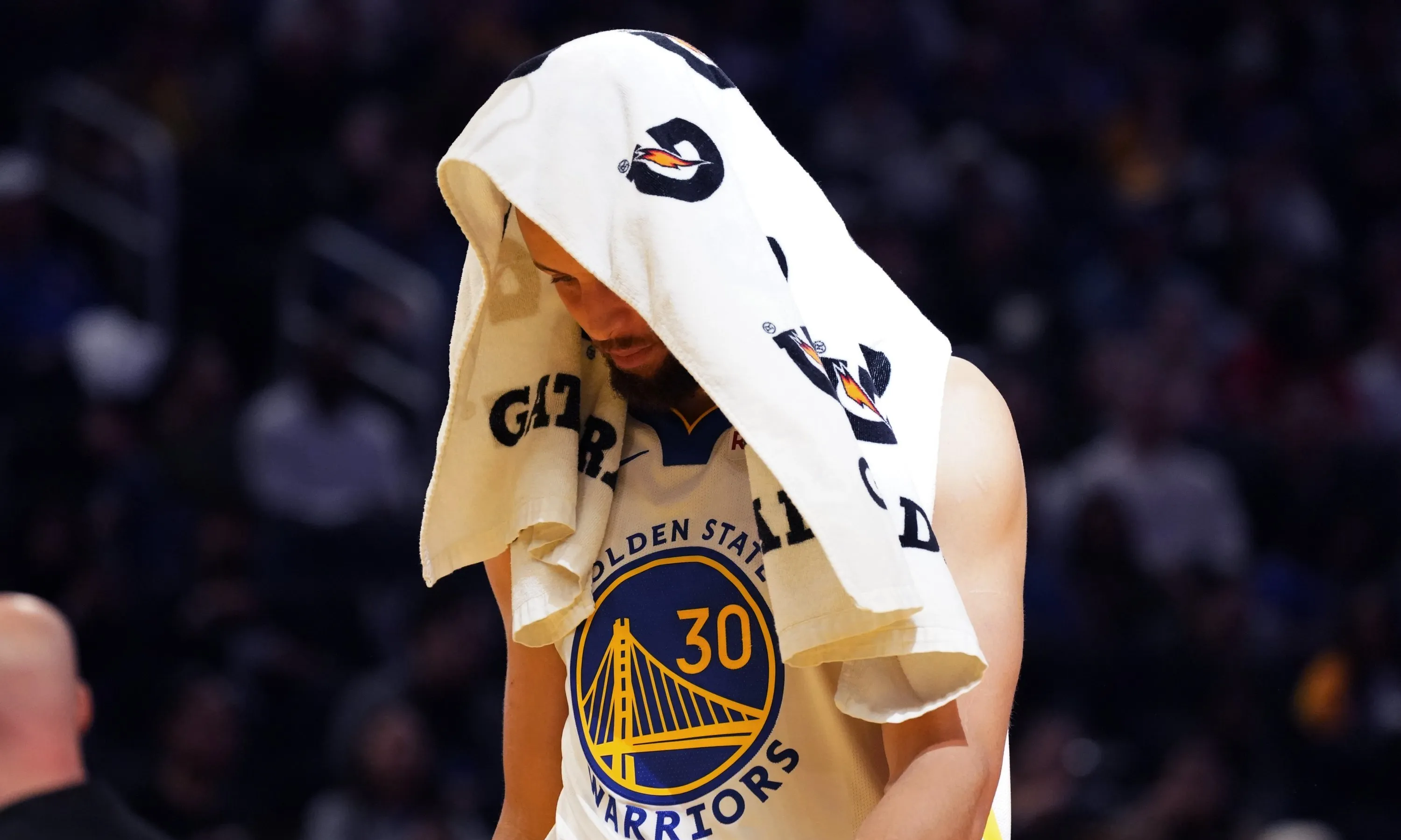 凯尔特人B队血洗鹈鹕,库里绝境逆转的简单介绍 凯尔特人B队血洗鹈鹕,库里绝境逆转的简单介绍