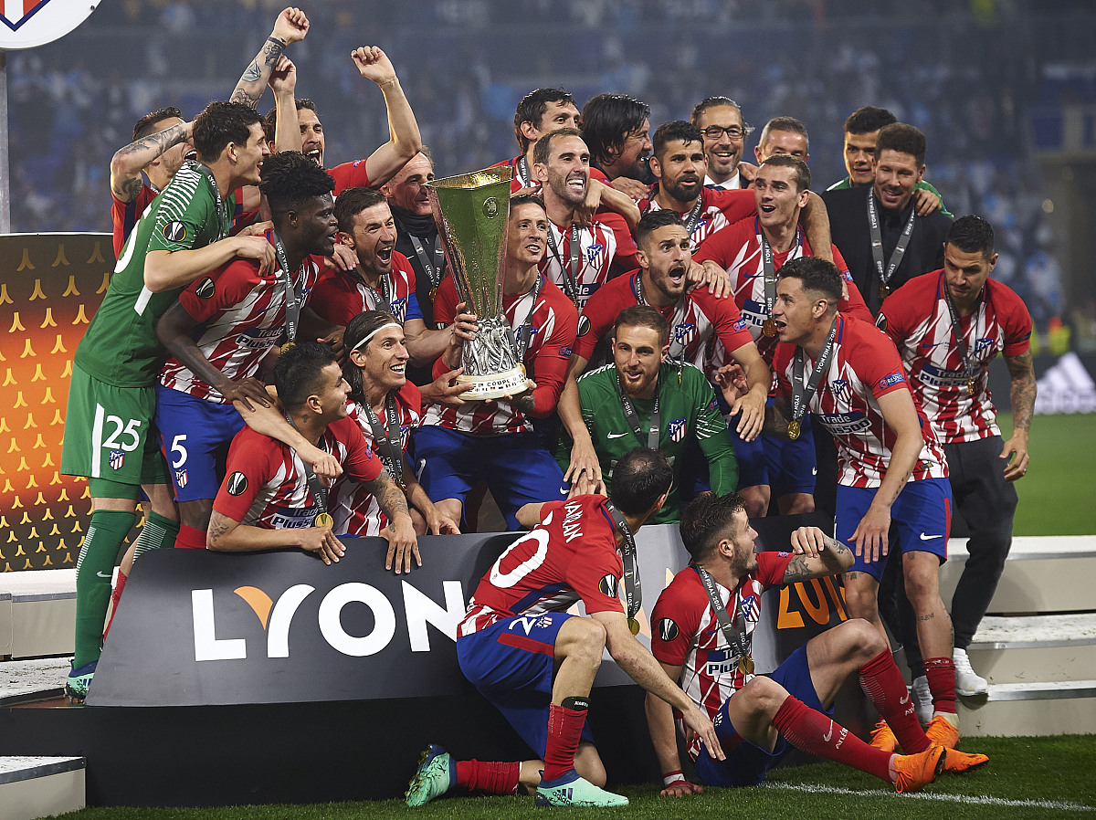 欧洲杯赛场就位，球队奉献激烈对抗