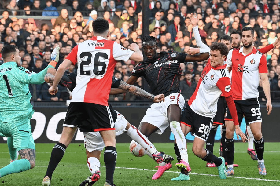 包含汉堡队长领战败，球队降级形势雪上加霜的词条