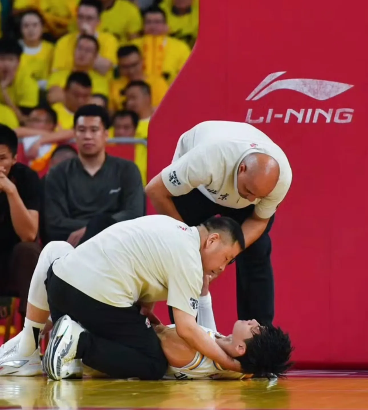 CBA球队备受困扰，管理混乱陷入泥潭