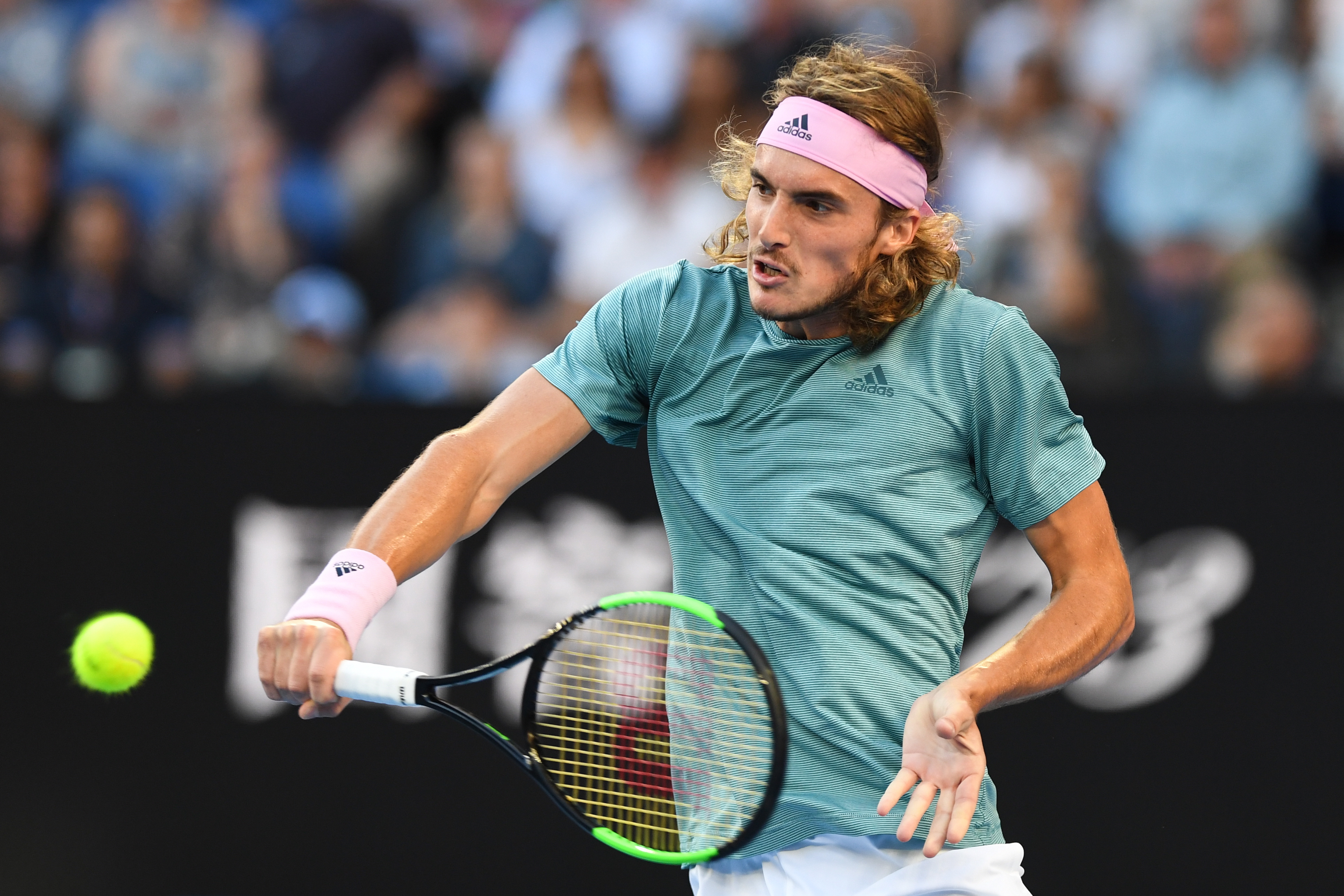 关于欧洲网球队强势澳大利亚网球队，西西帕斯送出助攻的信息