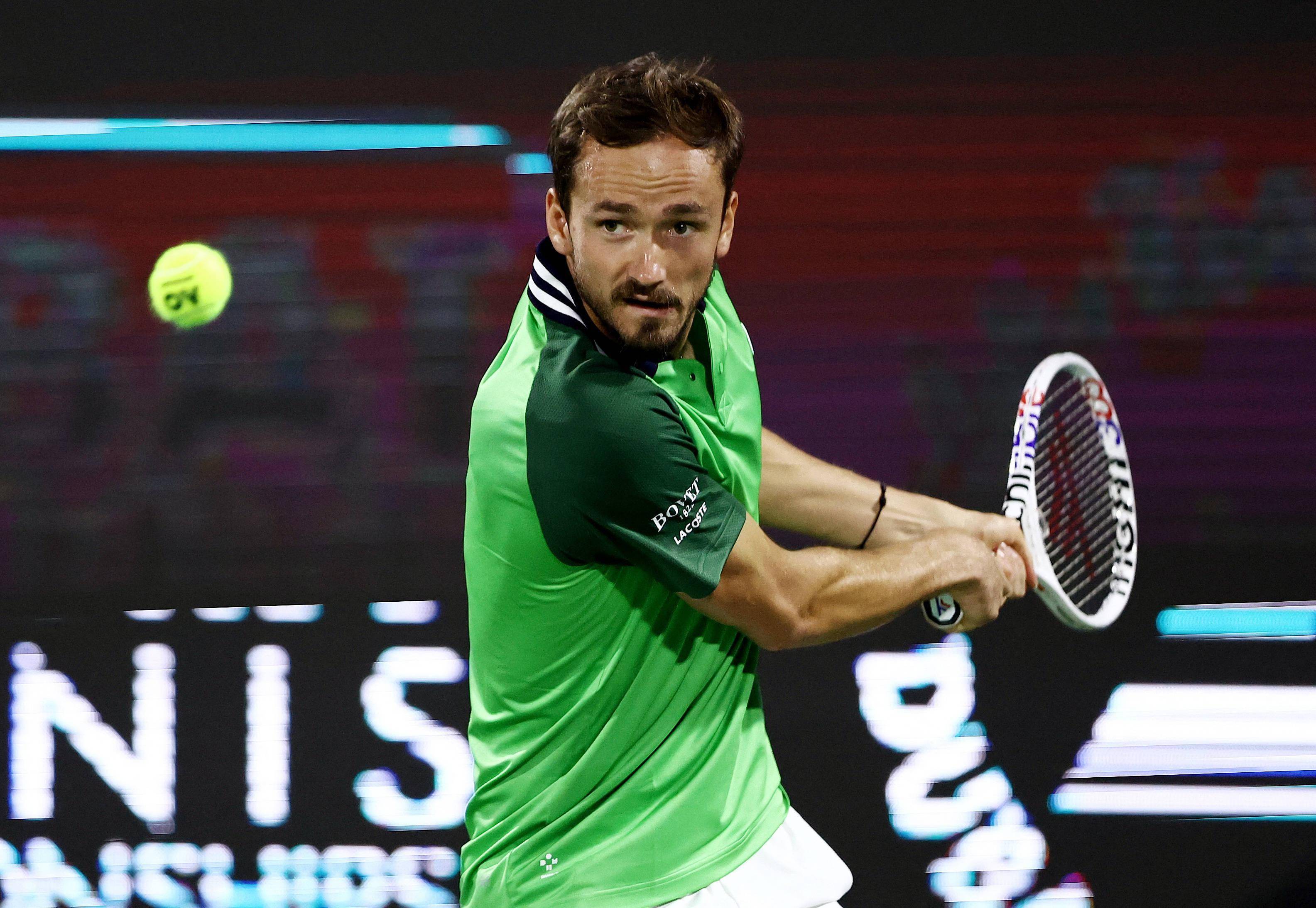 美国网球队强势英国网球队，梅德韦杰夫送出助攻的简单介绍