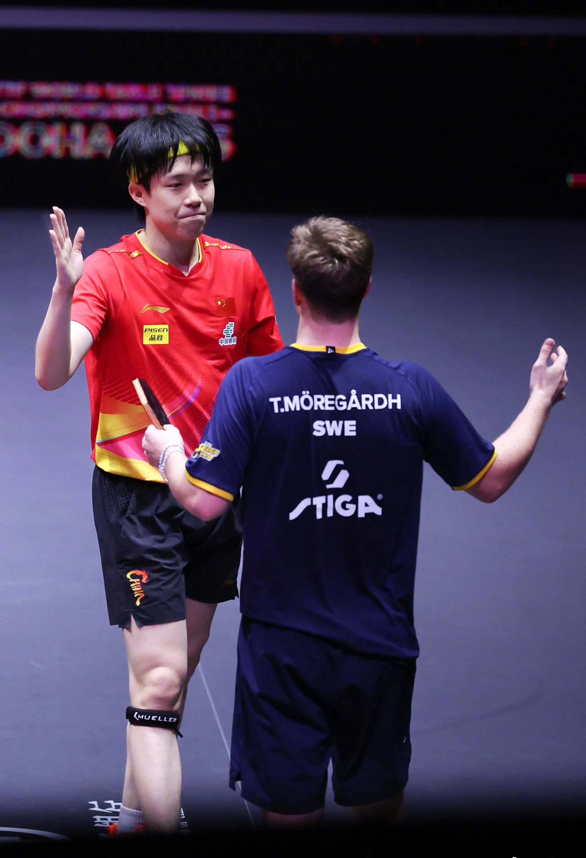 包含美国网球队力克日本网球队，克耶高斯三分雨点燃全场的词条