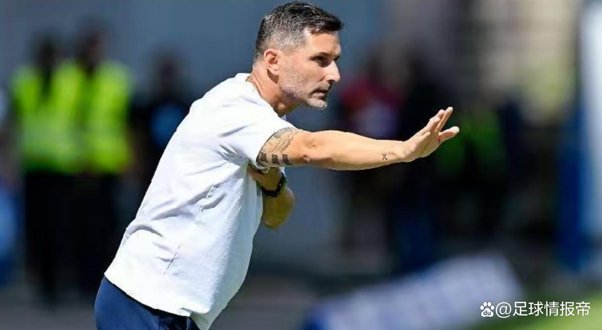 德乙球队迎来俱乐部新任主帅