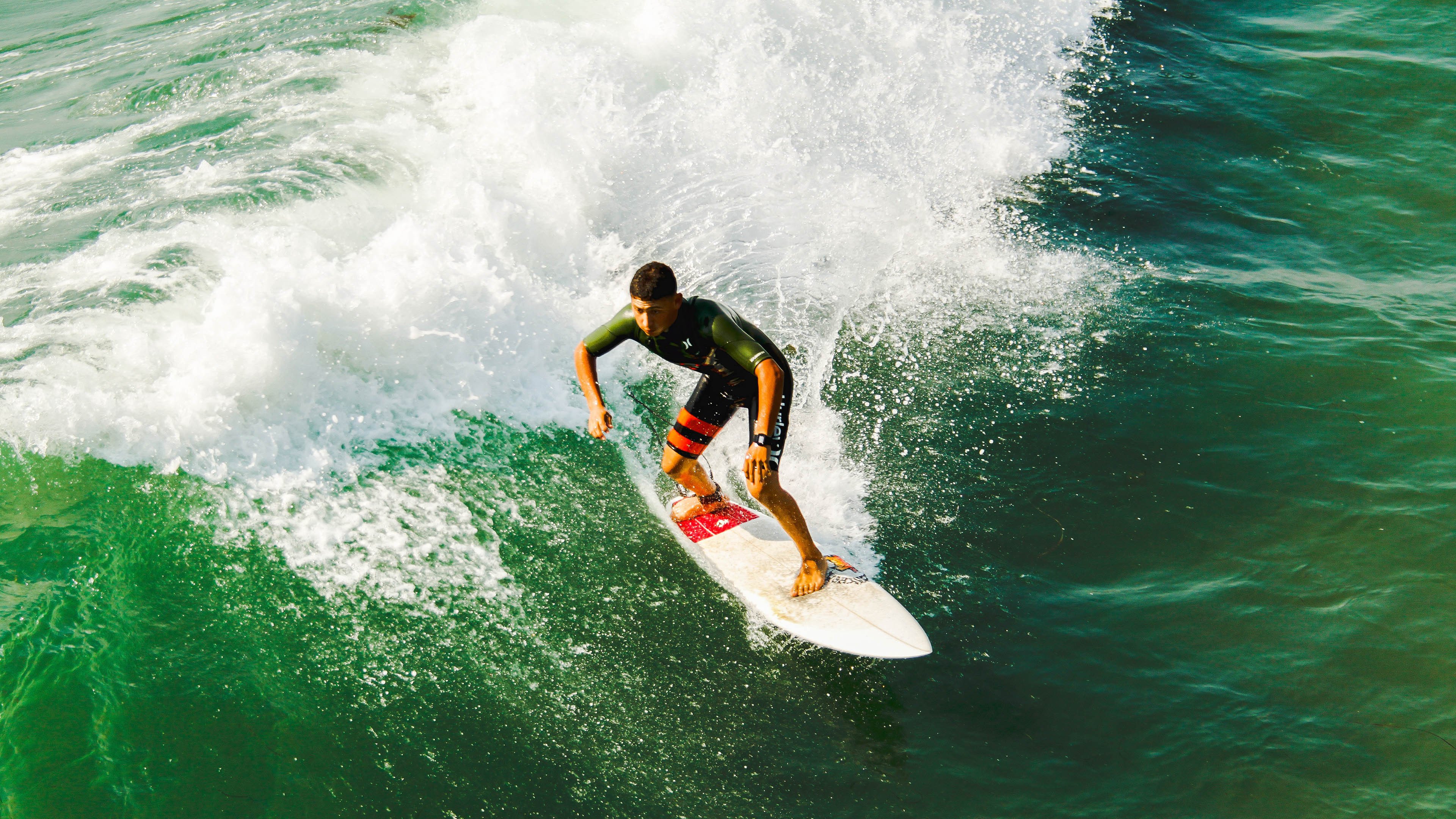 2026世界杯焦点战，厄瓜多尔强势晋级，法国卫冕之路遭遇最强挑战